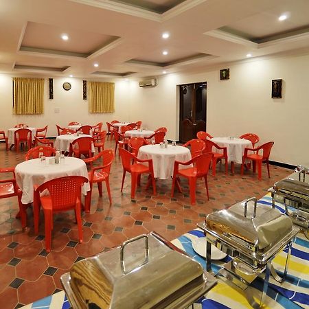 Royal Club Hotell Chennai Exteriör bild