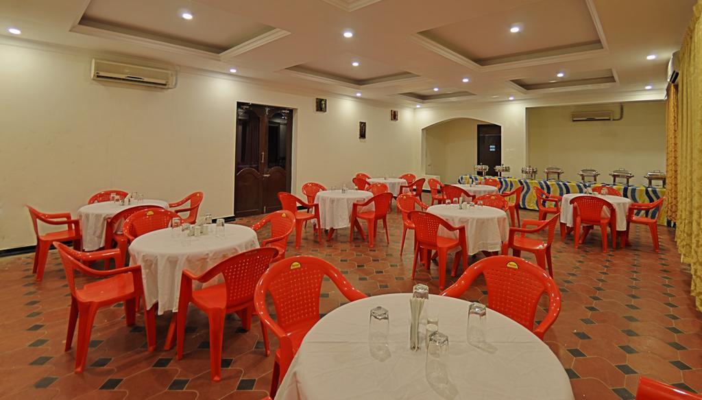 Royal Club Hotell Chennai Exteriör bild